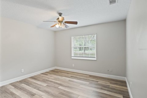 House in Bushnell, Florida 4 bedrooms, 190.82 sq.m. № 2208306 - photo 27