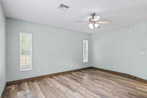 House in Bushnell, Florida 4 bedrooms, 190.82 sq.m. № 2208306 - photo 15