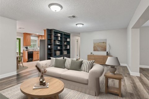 House in Bushnell, Florida 4 bedrooms, 190.82 sq.m. № 2208306 - photo 11