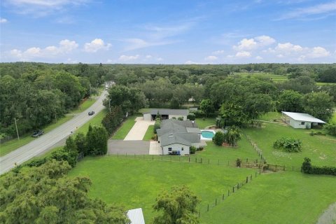 Villa ou maison à vendre à Odessa, Floride: 4 chambres, 272.39 m2 № 2405243 - photo 4