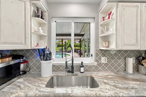 Villa ou maison à vendre à Odessa, Floride: 4 chambres, 272.39 m2 № 2405243 - photo 27
