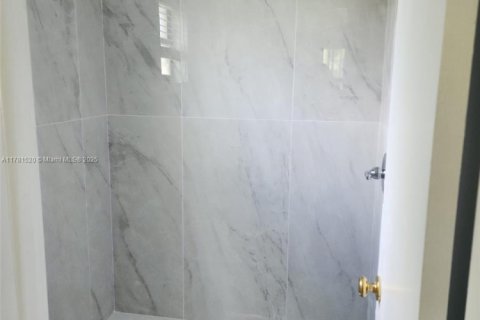 Condominio en venta en Tamarac, Florida, 2 dormitorios, 72 m2 № 1632739 - foto 10
