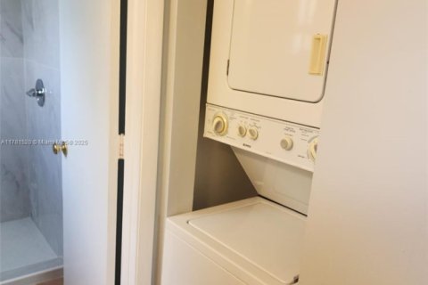 Condominio en venta en Tamarac, Florida, 2 dormitorios, 72 m2 № 1632739 - foto 9