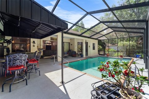 House in Lutz, Florida 4 bedrooms, 274.43 sq.m. № 2117626 - photo 28