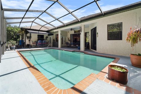 House in Lutz, Florida 4 bedrooms, 274.43 sq.m. № 2117626 - photo 29