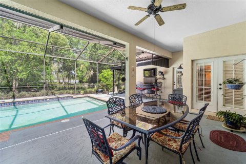 House in Lutz, Florida 4 bedrooms, 274.43 sq.m. № 2117626 - photo 14