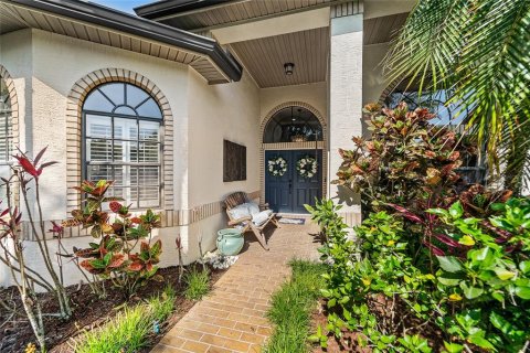 House in Lutz, Florida 4 bedrooms, 274.43 sq.m. № 2117626 - photo 4