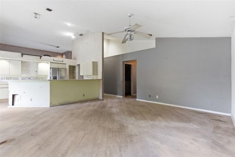 Villa ou maison à vendre à Boca Raton, Floride: 4 chambres, 226.77 m2 № 2041741 - photo 12