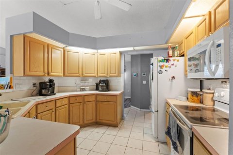 House in Spring Hill, Florida 3 bedrooms, 171.96 sq.m. № 1879751 - photo 8