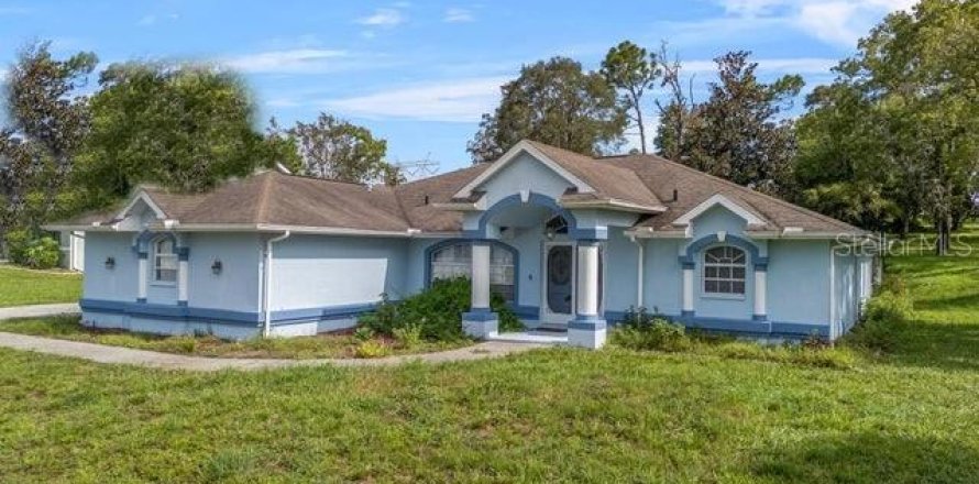 House in Spring Hill, Florida 3 bedrooms, 171.96 sq.m. № 1879751