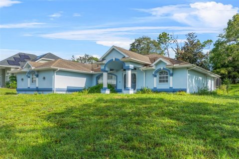 House in Spring Hill, Florida 3 bedrooms, 171.96 sq.m. № 1879751 - photo 2