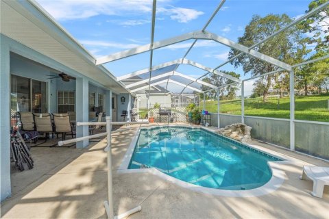 House in Spring Hill, Florida 3 bedrooms, 171.96 sq.m. № 1879751 - photo 18