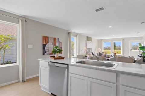 Casa en venta en Groveland, Florida, 4 dormitorios, 177.44 m2 № 2157216 - foto 4