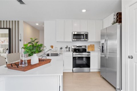 Casa en venta en Groveland, Florida, 4 dormitorios, 177.44 m2 № 2157216 - foto 3