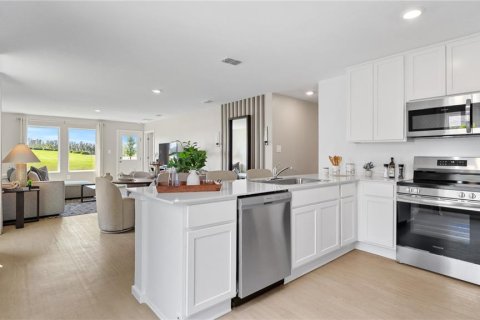 Casa en venta en Groveland, Florida, 4 dormitorios, 177.44 m2 № 2157216 - foto 2