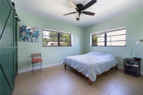 Villa ou maison à vendre à North Miami Beach, Floride: 3 chambres, 103.12 m2 № 2409390 - photo 7