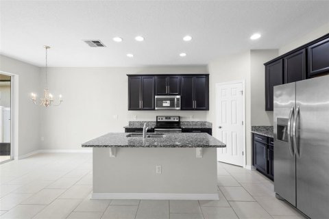 Casa en venta en Haines City, Florida, 4 dormitorios, 238.94 m2 № 1831228 - foto 15