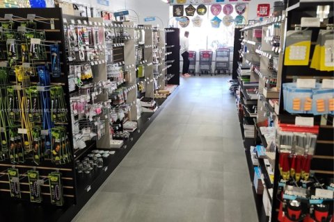 Commercial property in Plantation, Florida № 1984930 - photo 3