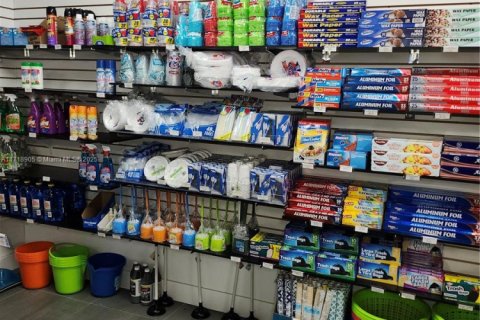 Commercial property in Plantation, Florida № 1984930 - photo 8