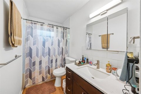 Immobilier commercial à vendre à Saint Petersburg, Floride: 4 chambres, 158.31 m2 № 2430516 - photo 8
