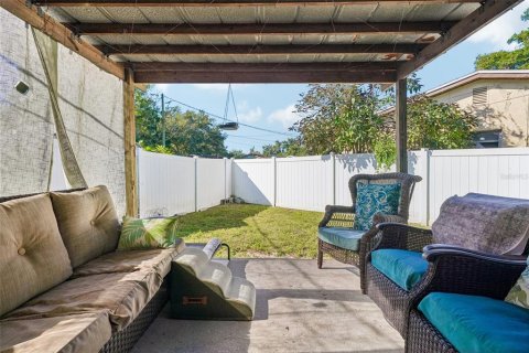 Immobilier commercial à vendre à Saint Petersburg, Floride: 4 chambres, 158.31 m2 № 2430516 - photo 24