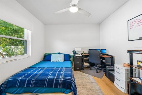Immobilier commercial à vendre à Saint Petersburg, Floride: 4 chambres, 158.31 m2 № 2430516 - photo 6