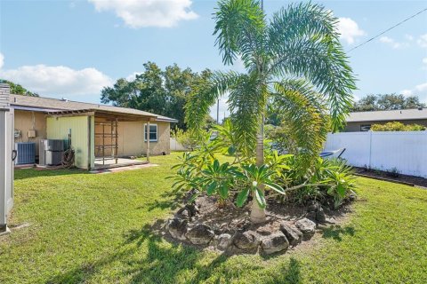 Immobilier commercial à vendre à Saint Petersburg, Floride: 4 chambres, 158.31 m2 № 2430516 - photo 28