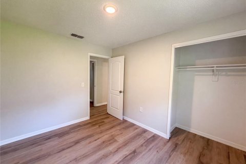 House in Orange City, Florida 3 bedrooms, 123.19 sq.m. № 2239489 - photo 17