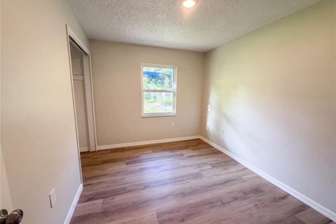 House in Orange City, Florida 3 bedrooms, 123.19 sq.m. № 2239489 - photo 15