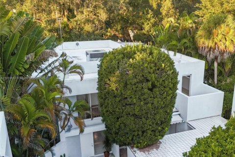 Villa ou maison à vendre à Miami, Floride: 3 chambres, 259.2 m2 № 1974291 - photo 6