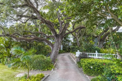 Villa ou maison à vendre à Miami, Floride: 3 chambres, 259.2 m2 № 1974291 - photo 1