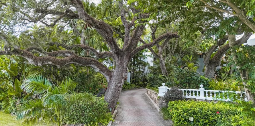 Villa ou maison à Miami, Floride 3 chambres, 259.2 m2 № 1974291