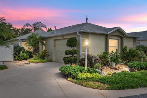 House in The Villages, Florida 3 bedrooms, 130.62 sq.m. № 1826480 - photo 1