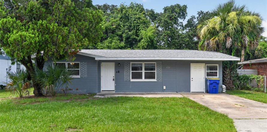 House in Edgewater, Florida 3 bedrooms, 104.79 sq.m. № 2094623