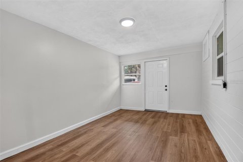 House in Edgewater, Florida 3 bedrooms, 104.79 sq.m. № 2094623 - photo 22