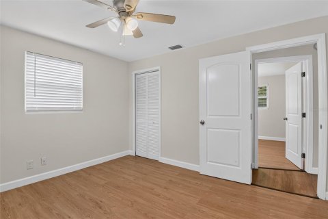 House in Edgewater, Florida 3 bedrooms, 104.79 sq.m. № 2094623 - photo 16