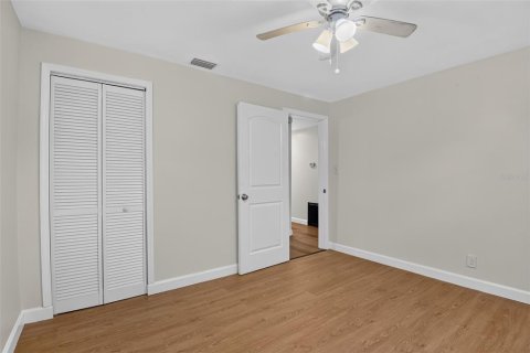 House in Edgewater, Florida 3 bedrooms, 104.79 sq.m. № 2094623 - photo 15