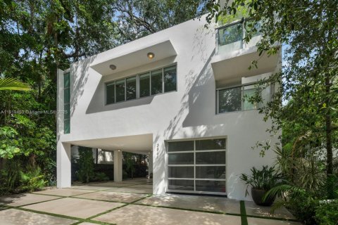 Casa en alquiler en Miami, Florida, 5 dormitorios, 433.85 m2 № 1974656 - foto 1
