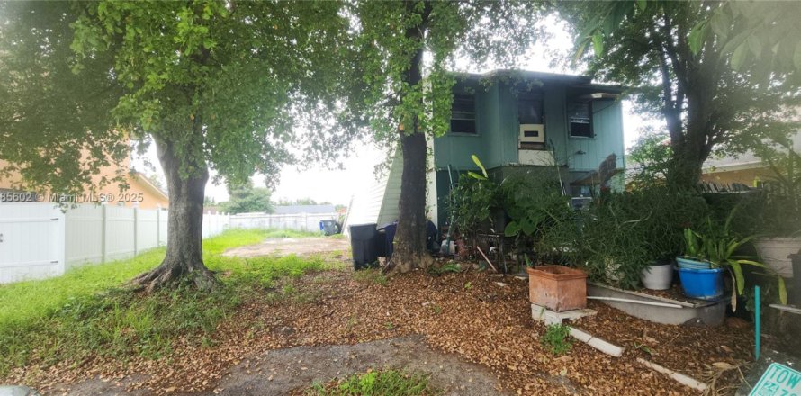 Adosado en North Lauderdale, Florida 3 dormitorios, 152.36 m2 № 1932462