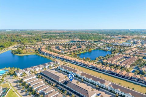 Townhouse in Kissimmee, Florida 5 bedrooms, 210.24 sq.m. № 1570855 - photo 26