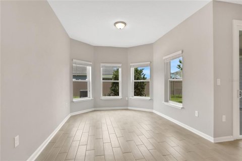 House in Green Cove Springs, Florida 4 bedrooms, 203.46 sq.m. № 2227587 - photo 11