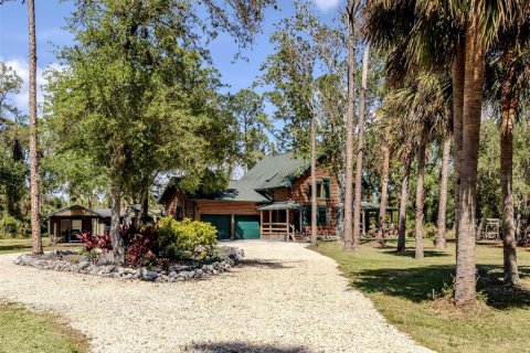 Casa en North Port, Florida 2 dormitorios, 174.28 m2 № 2330252