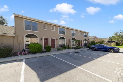 Townhouse in Winter Springs, Florida 2 bedrooms, 107.4 sq.m. № 2223554 - photo 20