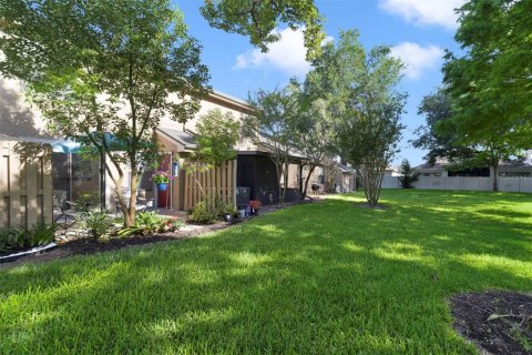 Townhouse in Winter Springs, Florida 2 bedrooms, 107.4 sq.m. № 2223554 - photo 17