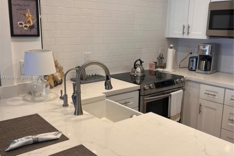 Condominio en alquiler en Pompano Beach, Florida, 1 dormitorio, 68.75 m2 № 2080288 - foto 7