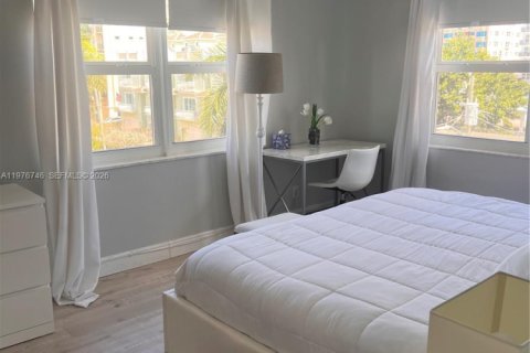 Condominio en alquiler en Pompano Beach, Florida, 1 dormitorio, 68.75 m2 № 2080288 - foto 18