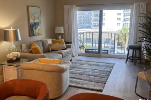 Condominio en alquiler en Pompano Beach, Florida, 1 dormitorio, 68.75 m2 № 2080288 - foto 15