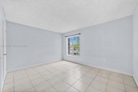 Copropriété à vendre à Doral, Floride: 1 chambre, 75.25 m2 № 2390198 - photo 12
