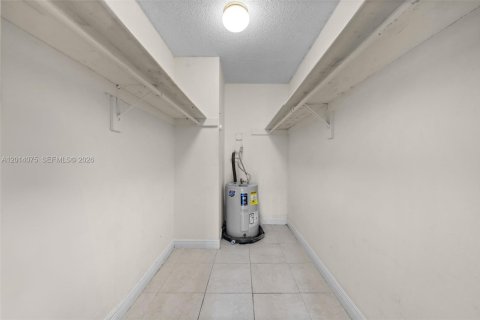 Copropriété à vendre à Doral, Floride: 1 chambre, 75.25 m2 № 2390198 - photo 15