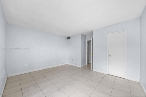 Copropriété à vendre à Doral, Floride: 1 chambre, 75.25 m2 № 2390198 - photo 13